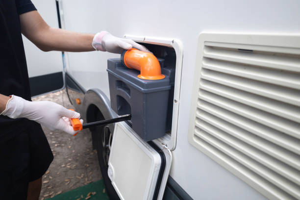 Portable Toilet Options We Offer in Round Lake Beach, IL